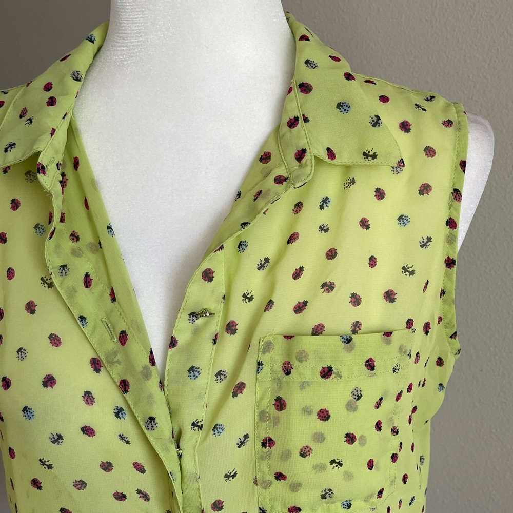 Liz Claiborne Ladybug Sleeveless Blouse Size M